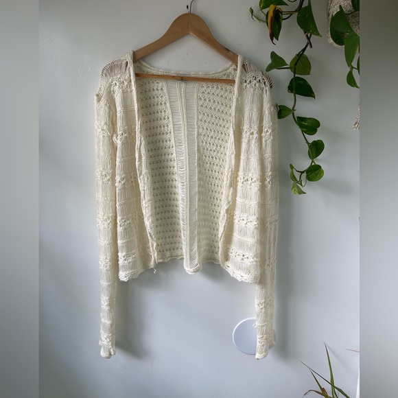 Suzy Shier Sweaters - Vintage Crochet cardigan